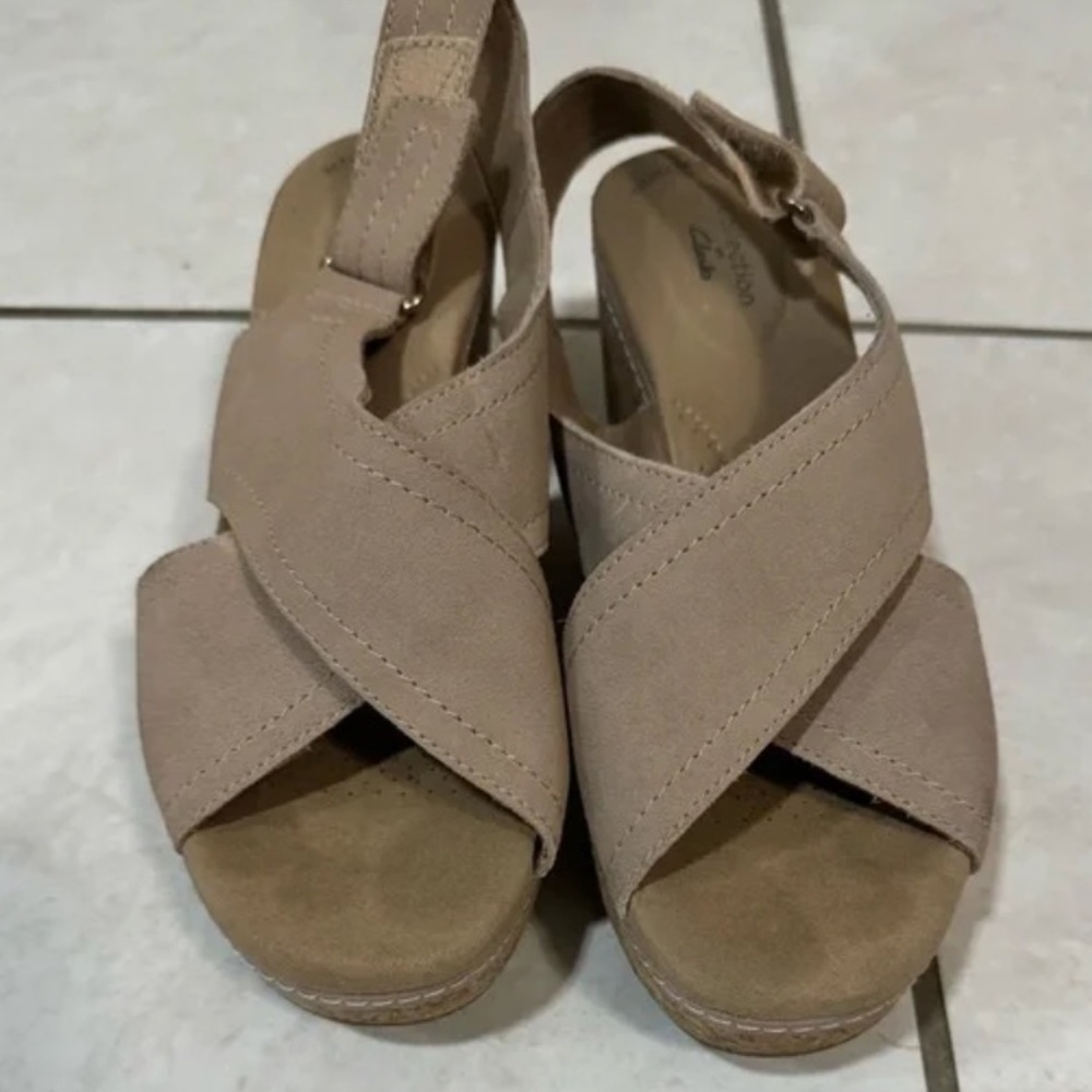 Clarks Tan Sandals with Cross-Strap Design
